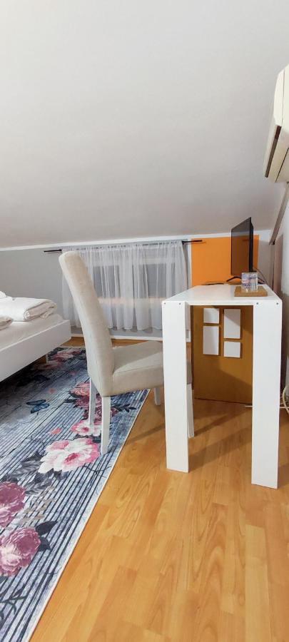 Villa Monera Apartments & Rooms & Free Garage Mostar Exterior photo