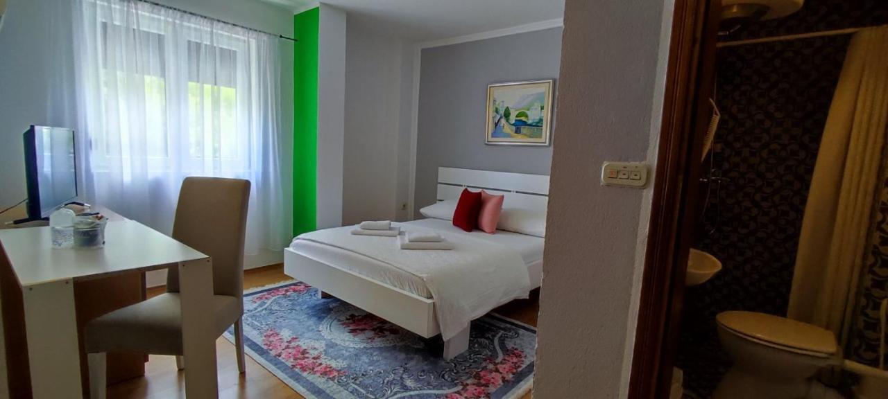 Villa Monera Apartments & Rooms & Free Garage Mostar Exterior photo